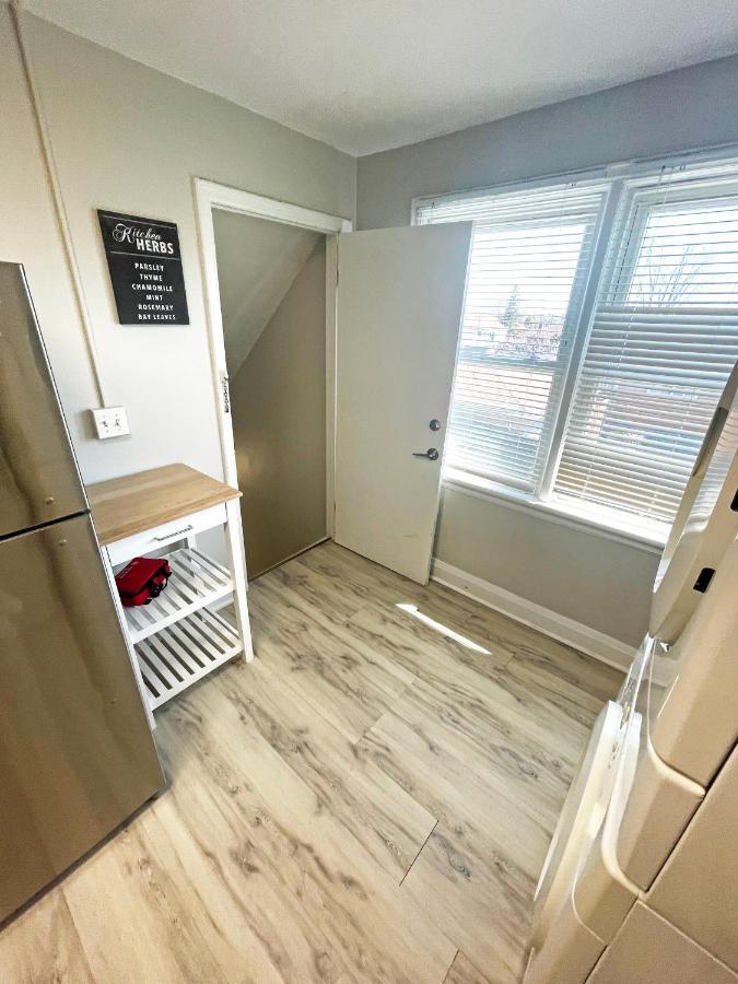 Hamilton Chic Retreat - Comfy Beds - Garden - Pool 아파트 외부 사진