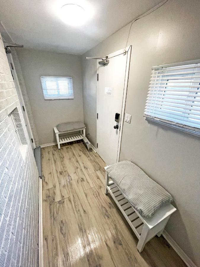 Hamilton Chic Retreat - Comfy Beds - Garden - Pool 아파트 외부 사진