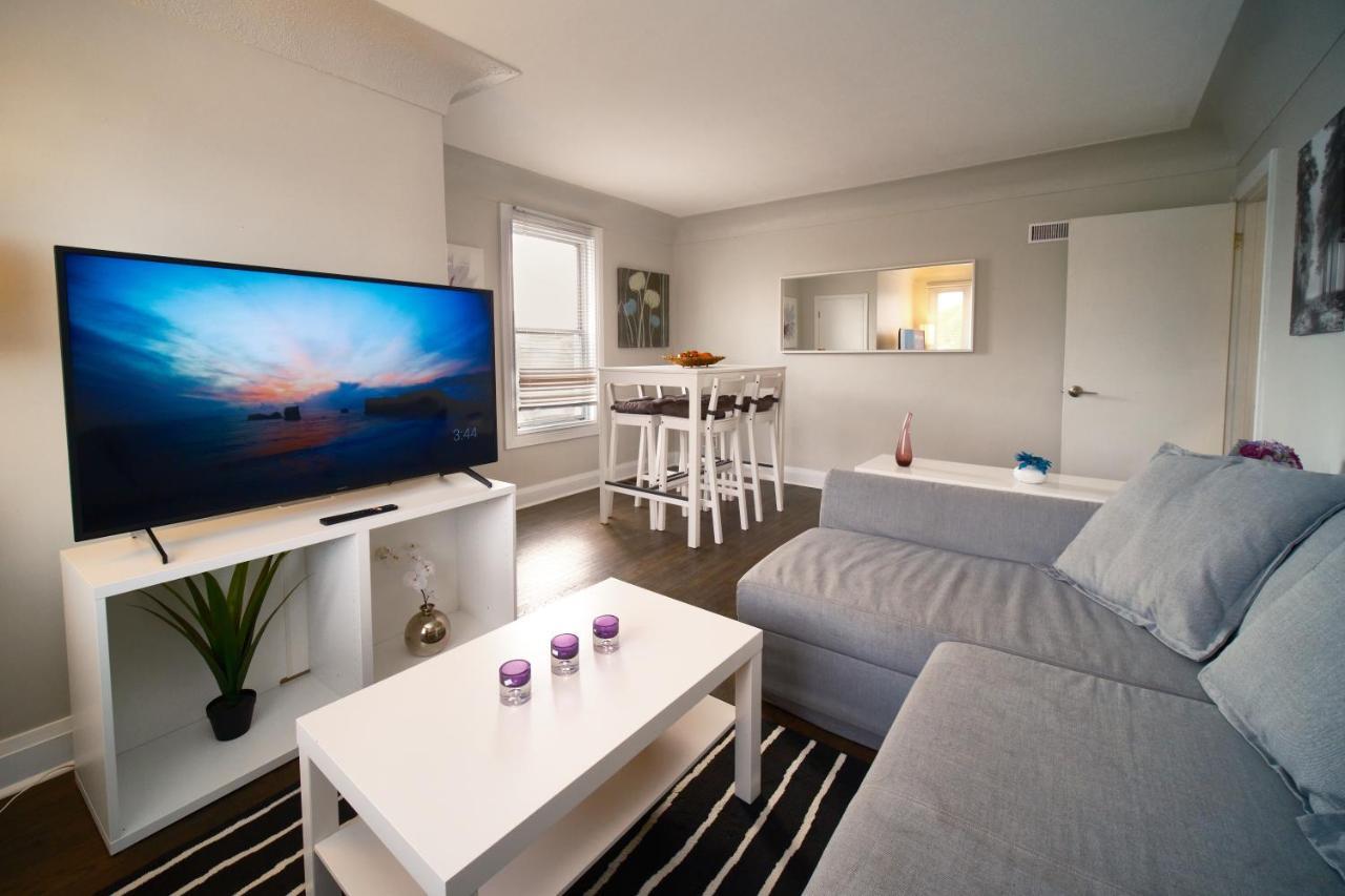 Hamilton Chic Retreat - Comfy Beds - Garden - Pool 아파트 외부 사진