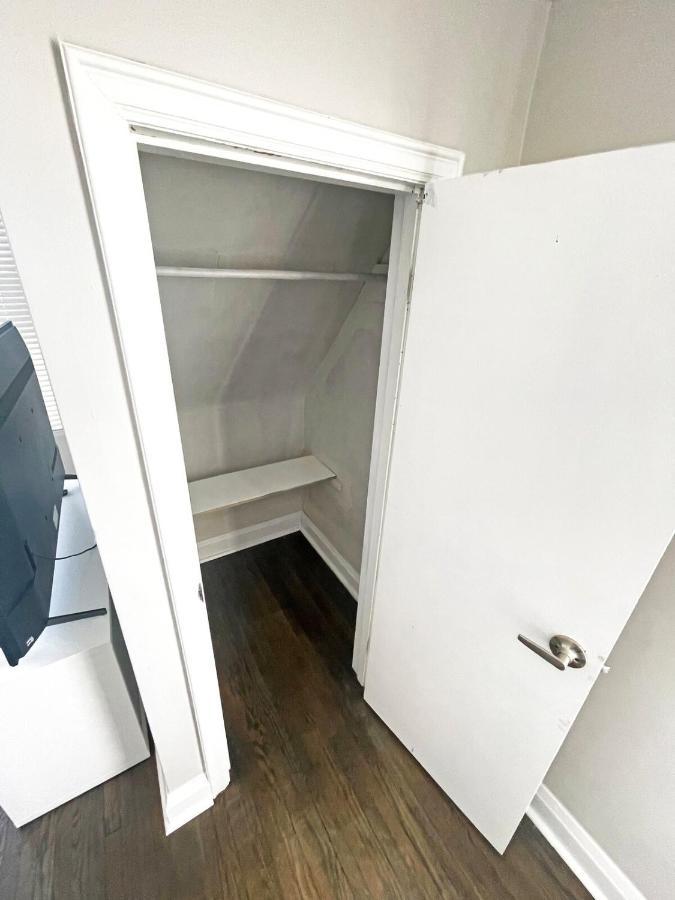 Hamilton Chic Retreat - Comfy Beds - Garden - Pool 아파트 외부 사진