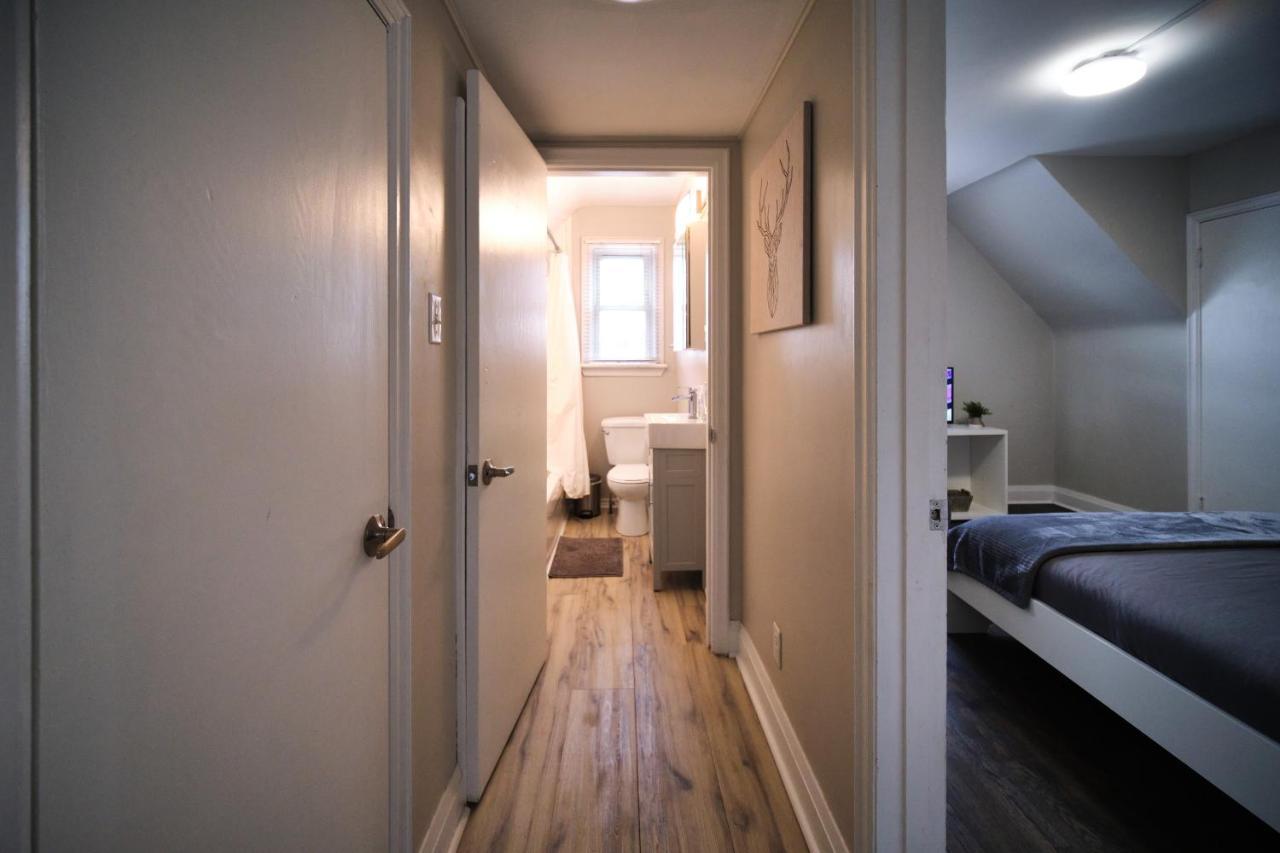Hamilton Chic Retreat - Comfy Beds - Garden - Pool 아파트 외부 사진