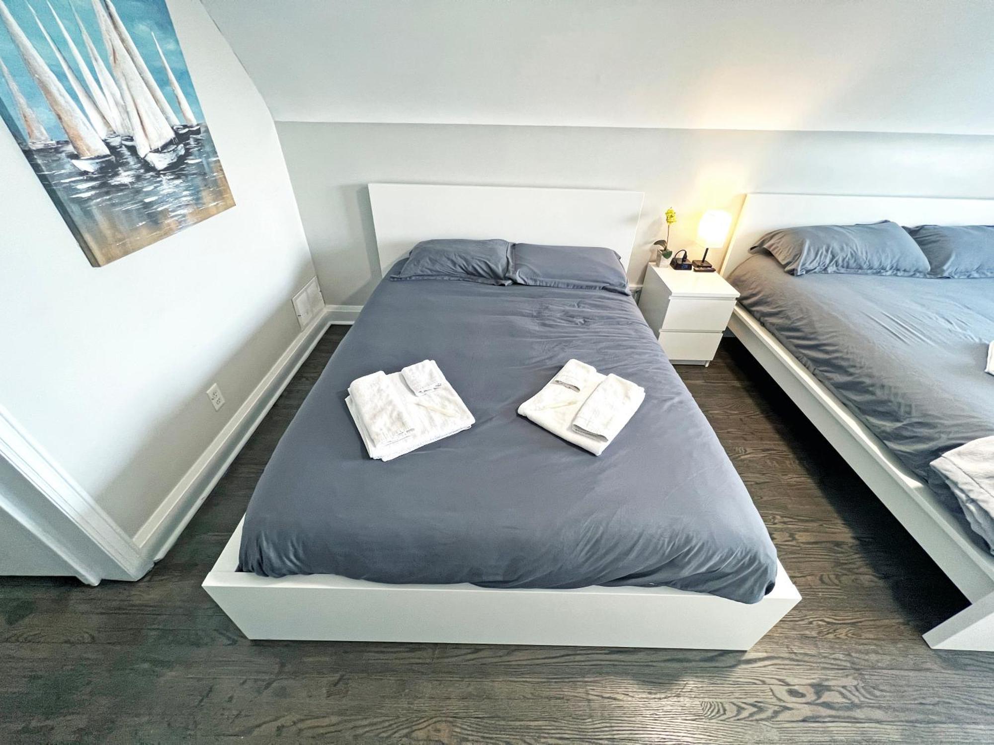 Hamilton Chic Retreat - Comfy Beds - Garden - Pool 아파트 외부 사진