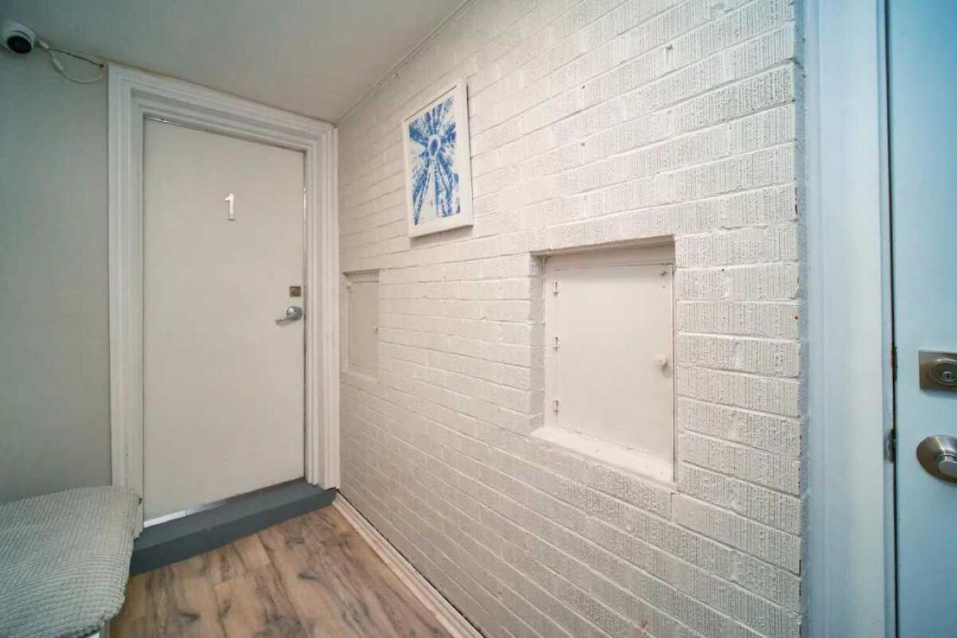 Hamilton Chic Retreat - Comfy Beds - Garden - Pool 아파트 외부 사진